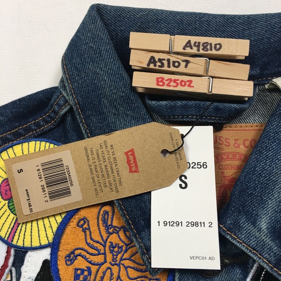 Levi’s Multi Patch Trucker Sz Small - Picture 8 of 8